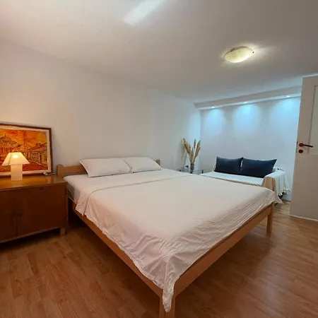 Veky Apartman *
